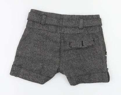 Preworn Girls Black   Hot Pants Shorts Size 9 Years