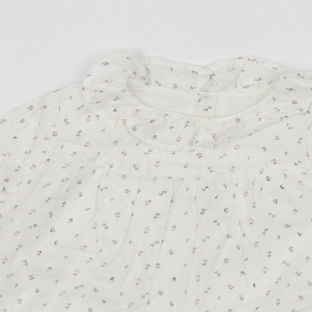 Close-up detail of pre worn White Houndstooth Fit & Flare, size 12-18, Months