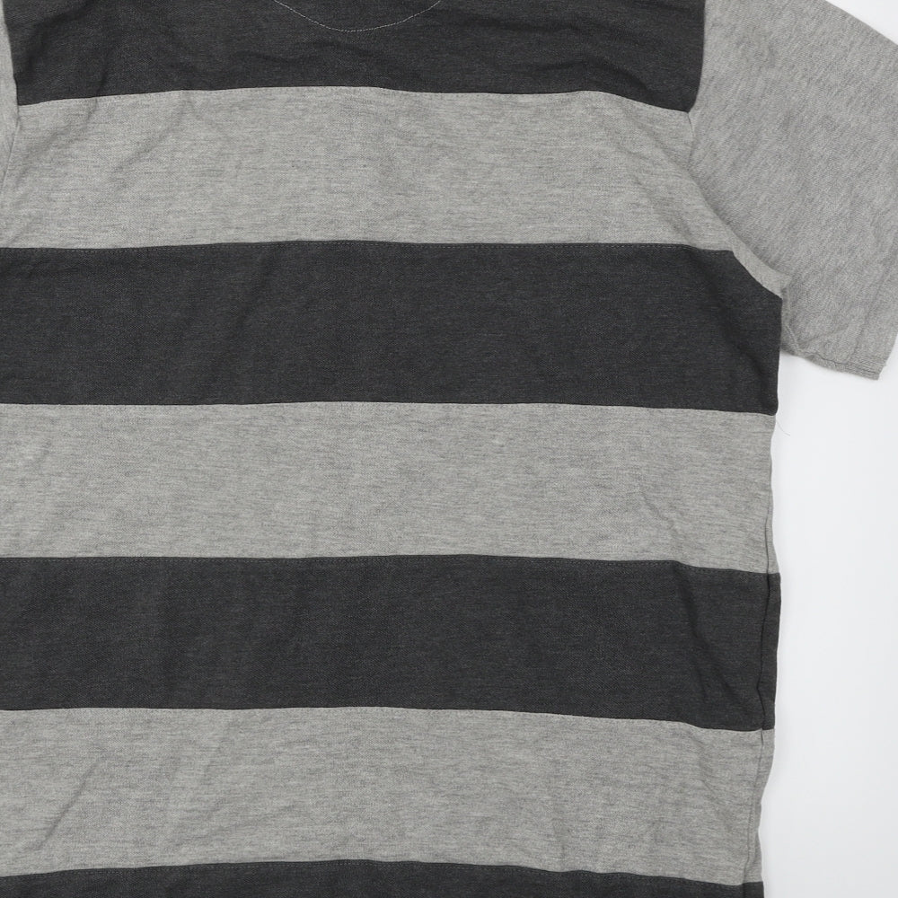 Umbro Mens Green Striped   Polo Size M