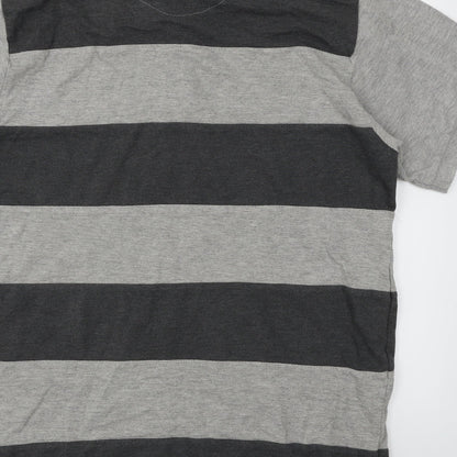 Umbro Mens Green Striped   Polo Size M