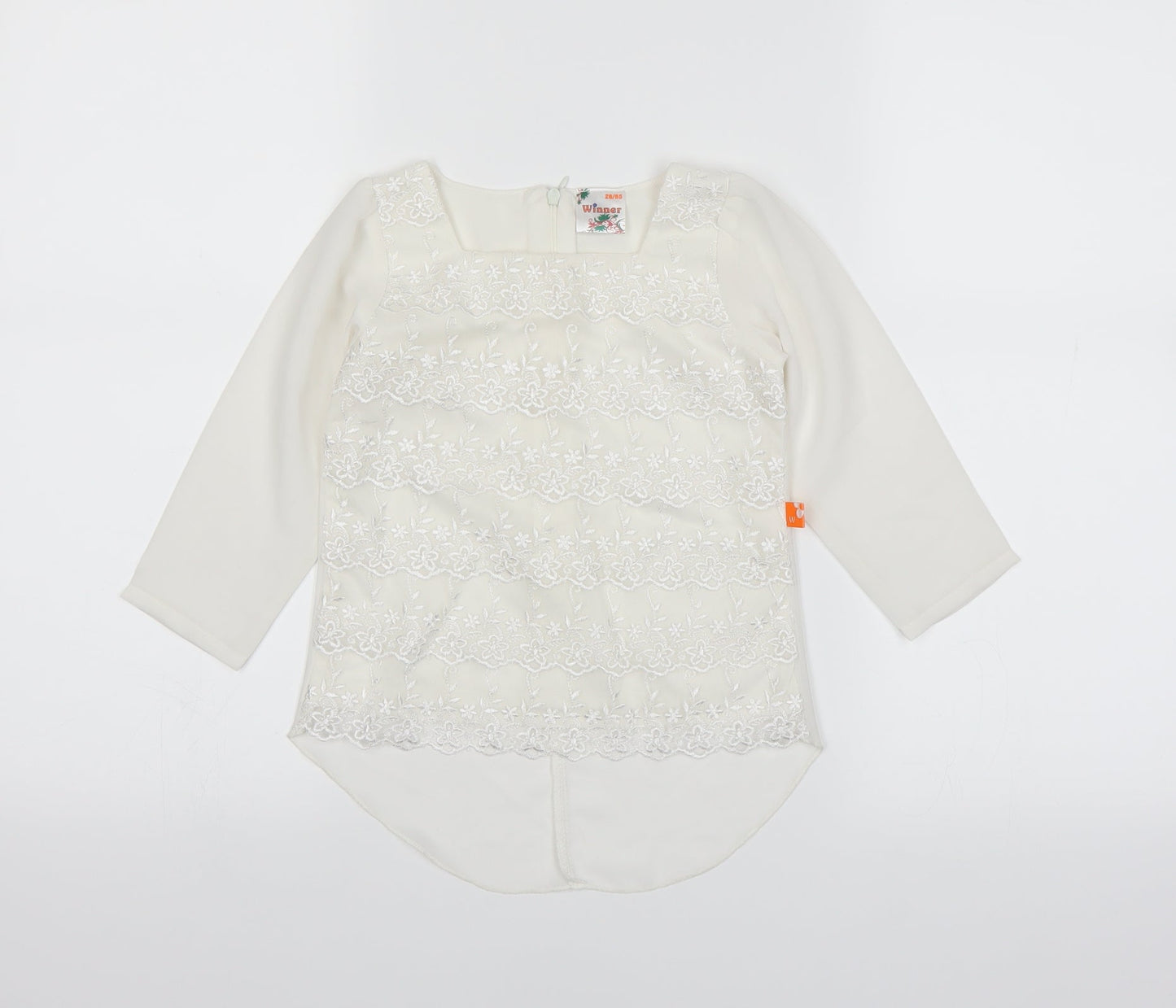 Winner Girls White   Basic T-Shirt Size 6 Years