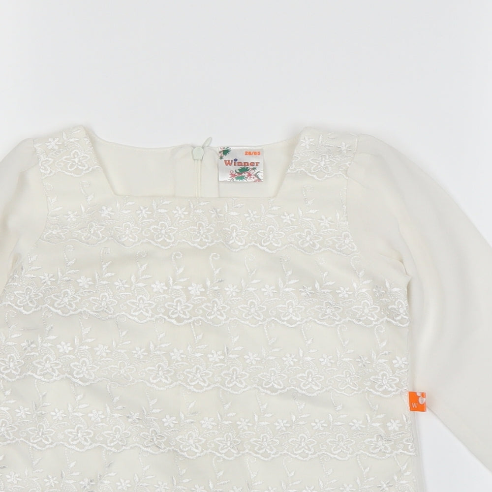 Winner Girls White   Basic T-Shirt Size 6 Years