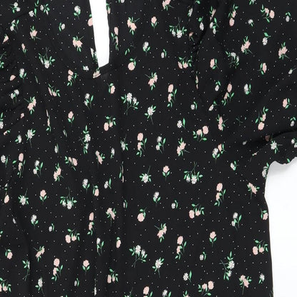 Nutmeg Womens Black Floral  Basic T-Shirt Size M