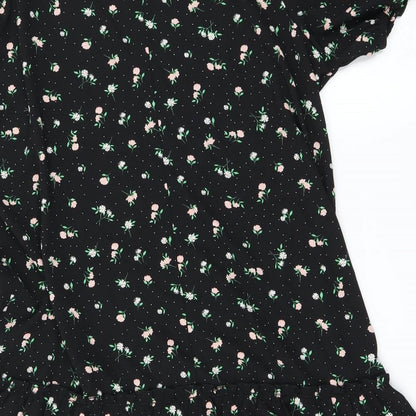 Nutmeg Womens Black Floral  Basic T-Shirt Size M