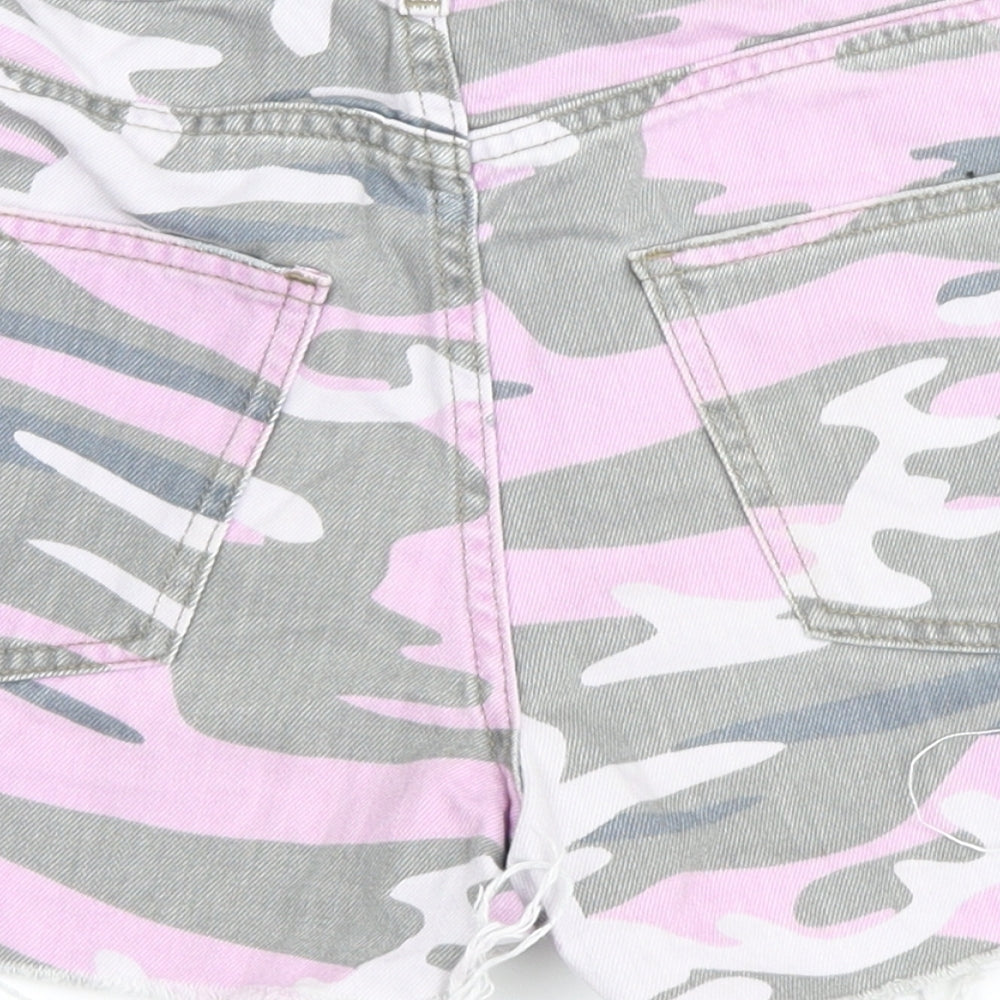 New Look Girls Pink Camouflage  Cargo Shorts Size 14 Years