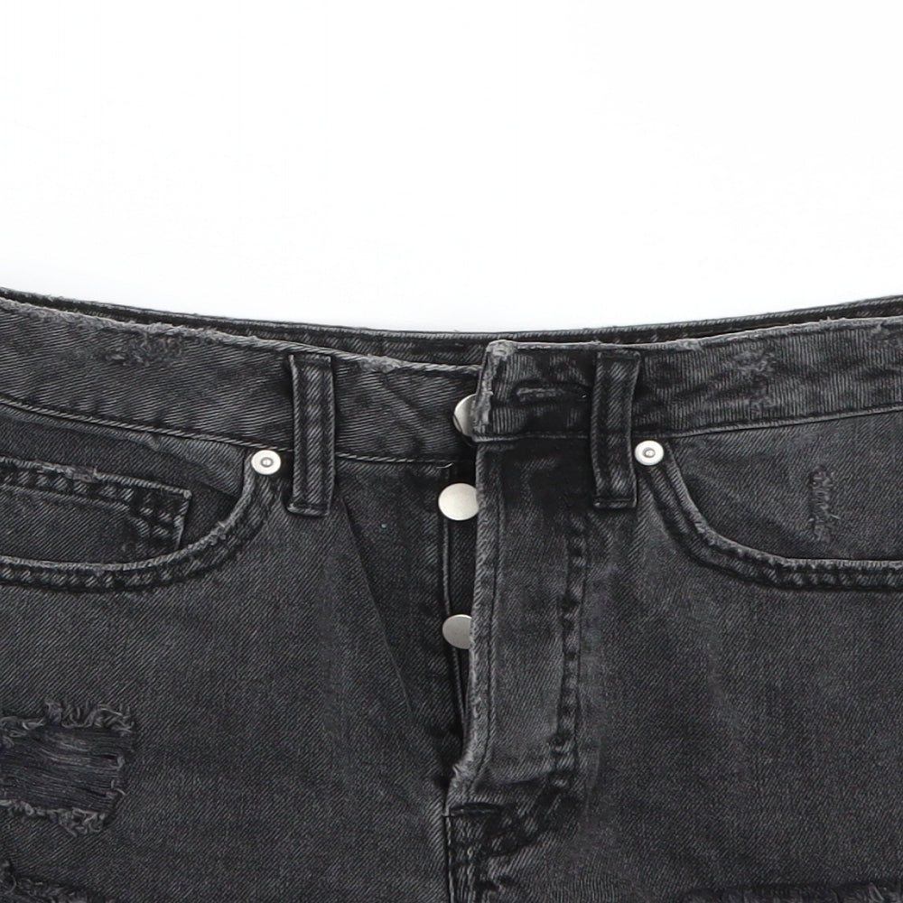 H&M Womens Black   Bermuda Shorts Size 4