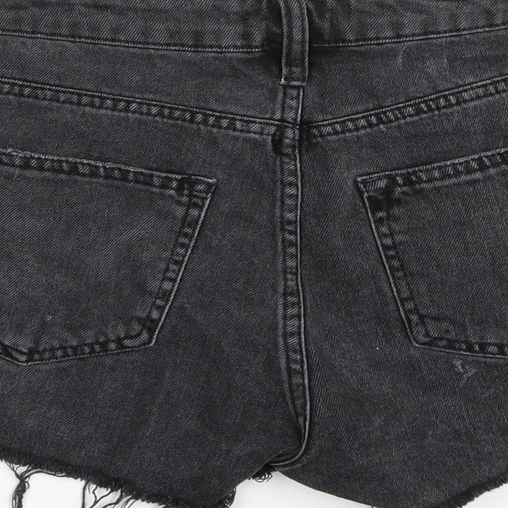 H&M Womens Black   Bermuda Shorts Size 4