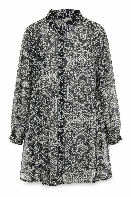 Front view of Papaya women’s black fit & flare, size UK 14