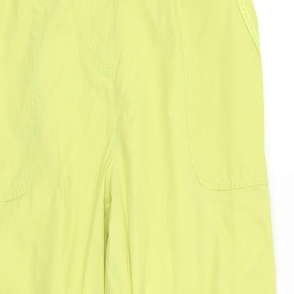 Preworn Womens Green   Trousers  Size 32 in L21 in
