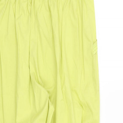 Preworn Womens Green   Trousers  Size 32 in L21 in