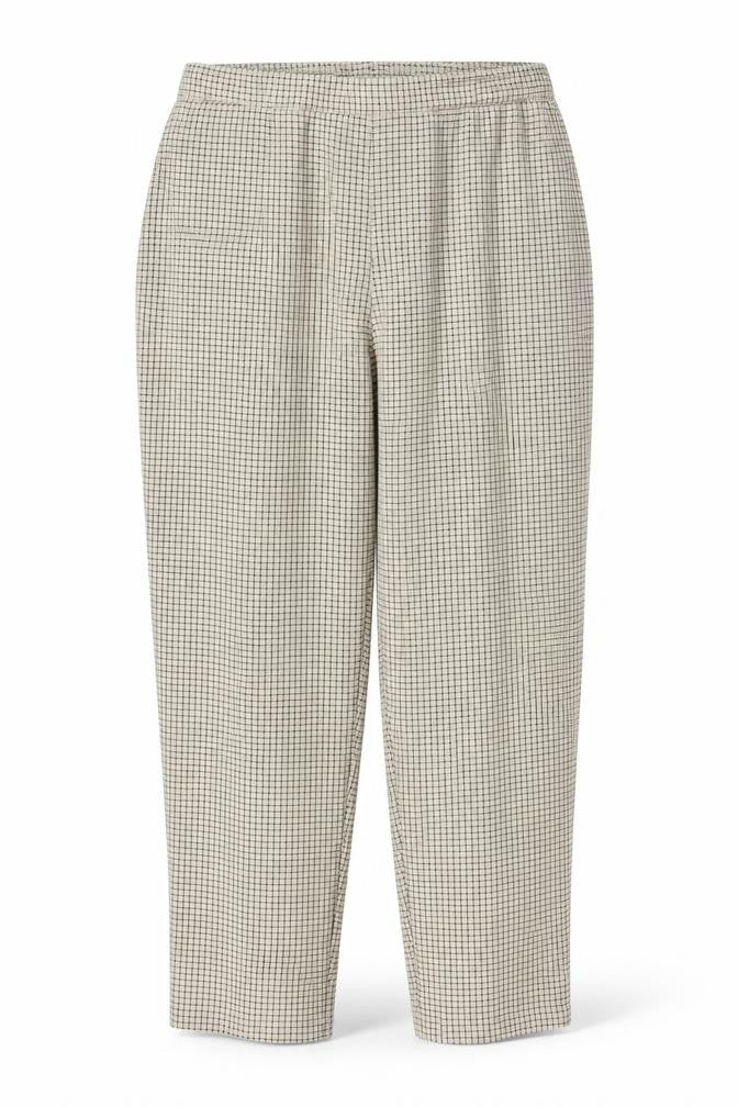 Womens UK Size 18 Preworn Regular Fit  White Trousers