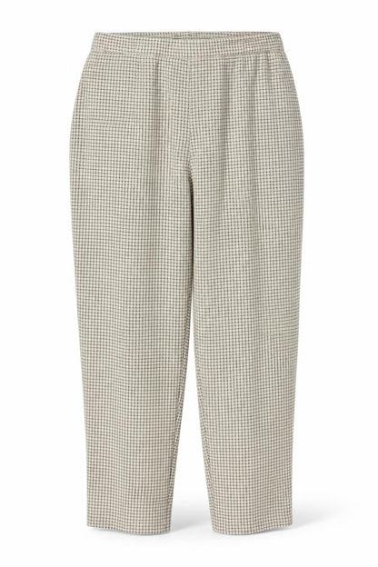 Womens UK Size 18 Preworn Regular Fit  White Trousers