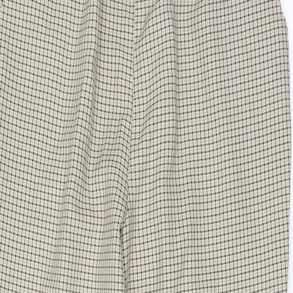 Womens UK Size 18 Preworn Regular Fit  White Trousers