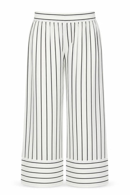 Womens UK Size 31 in Preworn Regular Fit  White Trousers