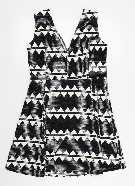 H&M Womens Black Geometric  Fit & Flare  Size 14