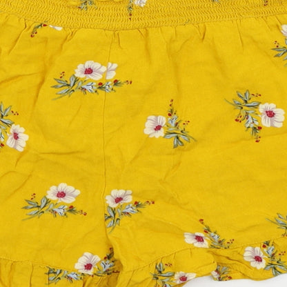 Primark Girls Yellow Floral  Hot Pants Shorts Size 6-7 Years