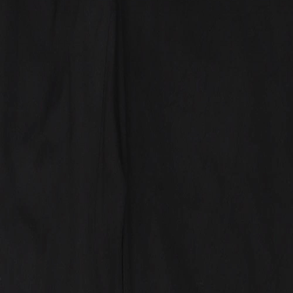 Mens UK Size 30 in Cedar Wood State Regular Fit  Black Trousers