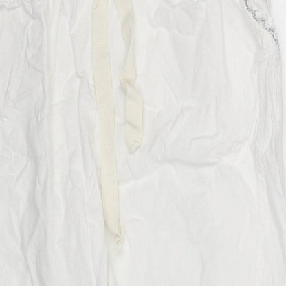 Womens UK Size 32 in Preworn Regular Fit Cropped White Trousers
