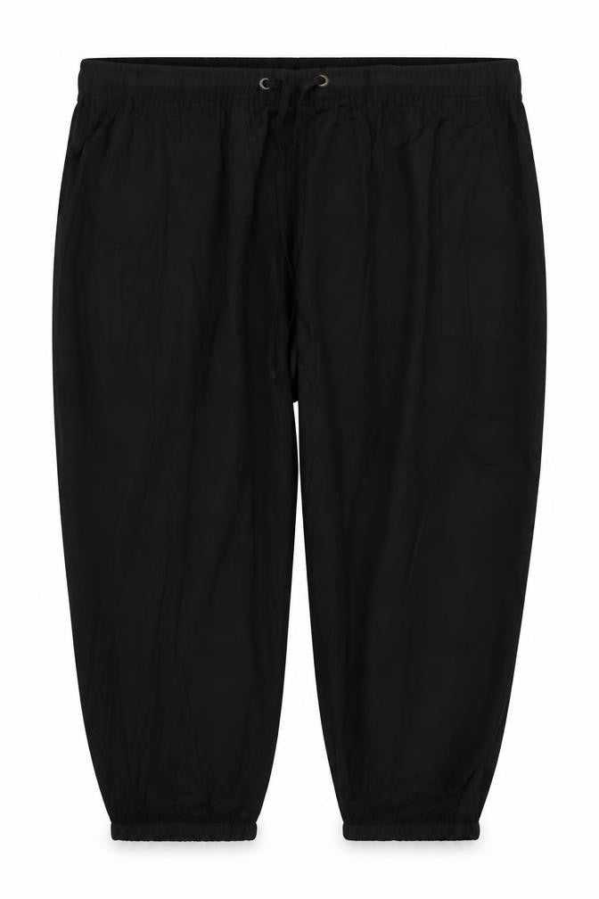 Womens UK Size 32 in label be Regular Fit Capri Black Trousers