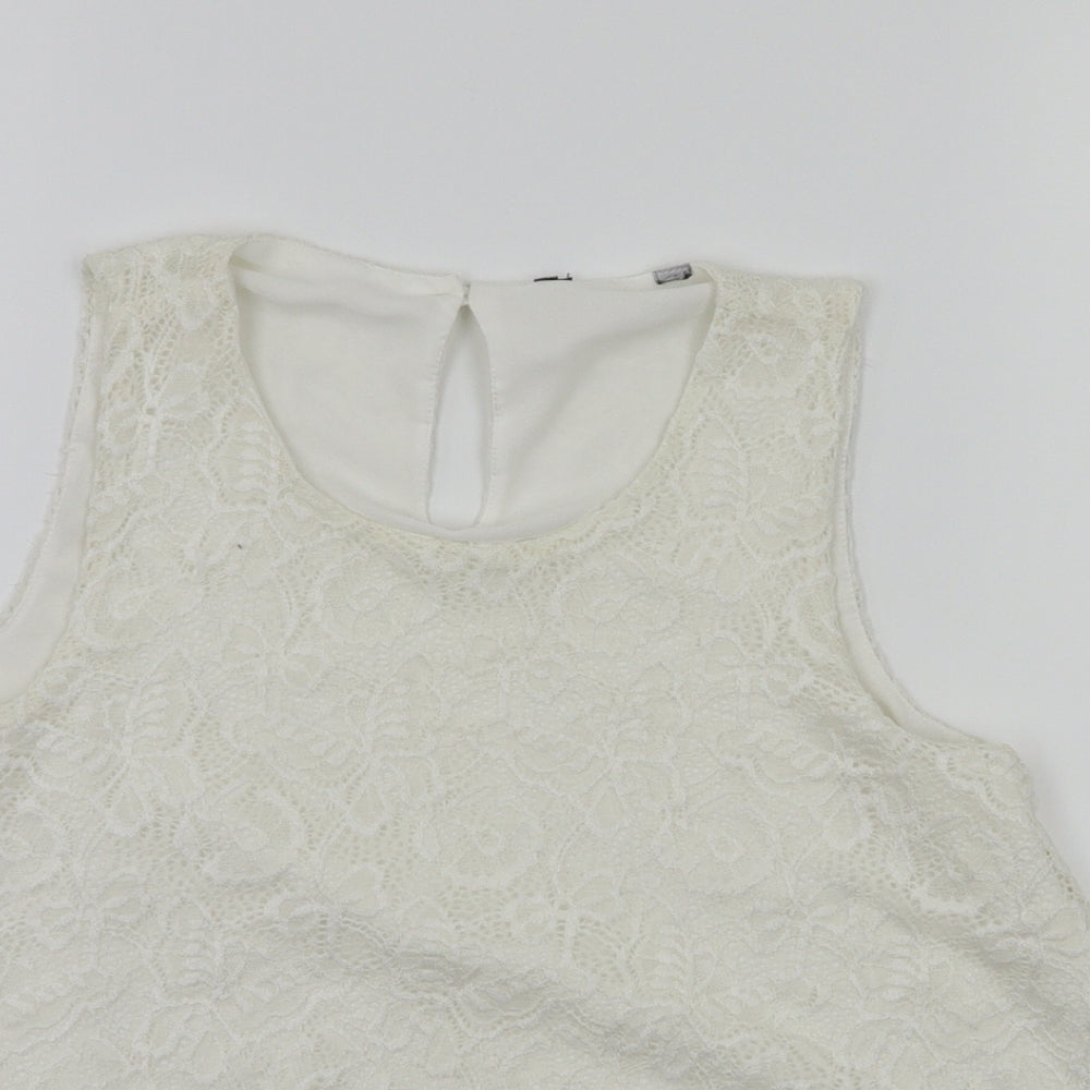 Preworn Girls White Floral  Basic T-Shirt Size 10 Years