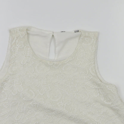 Preworn Girls White Floral  Basic T-Shirt Size 10 Years