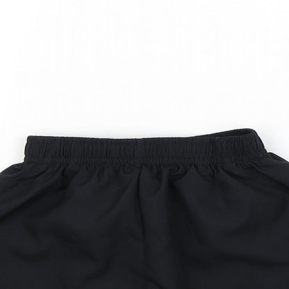 Umbro Boys Black   Bermuda Shorts Size 4-5 Years - Man City FC