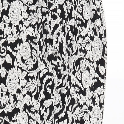 Womens UK Size 32 in Preworn  Capri Black Leggings