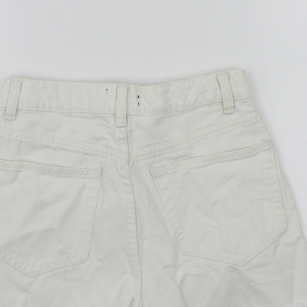 Boohoo Womens White   Bermuda Shorts Size 6