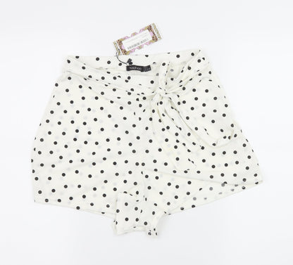 Boohoo Womens White Polka Dot Jersey Hot Pants Shorts Size 28 in