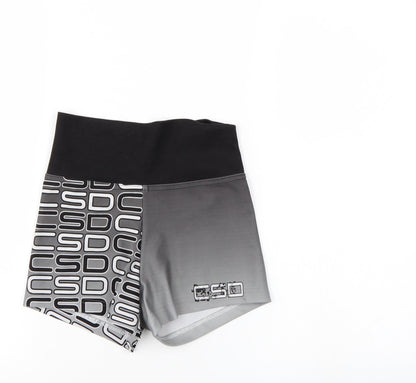 Womens UK Size 6 Preworn Regular Fit Hot Pants Shorts