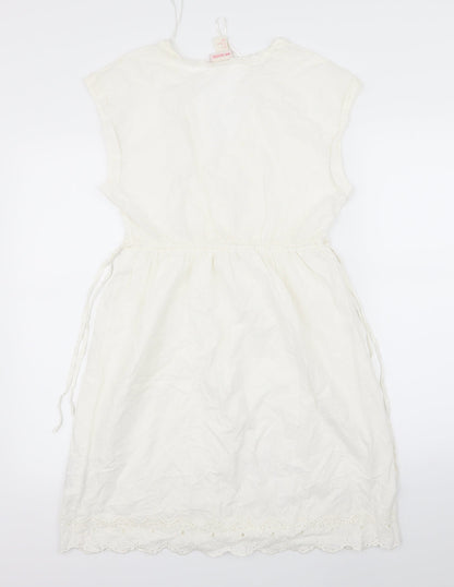 H&M Womens White Floral  Fit & Flare  Size 8