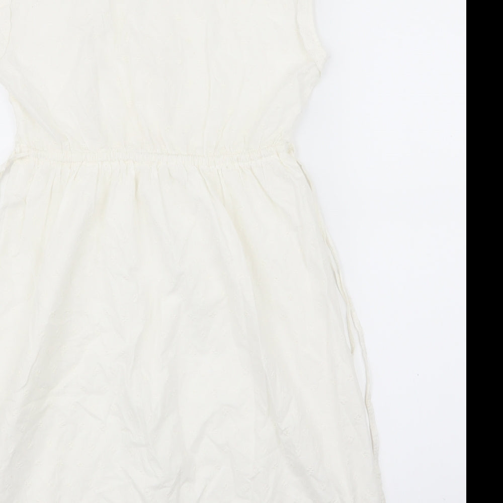H&M Womens White Floral  Fit & Flare  Size 8
