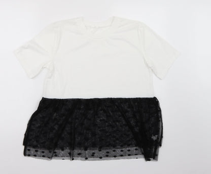 Womens UK Size S Preworn White Basic T-Shirt