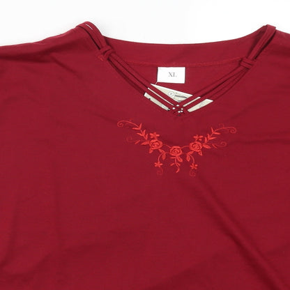 Womens UK Size XL Lucky Red Basic T-Shirt