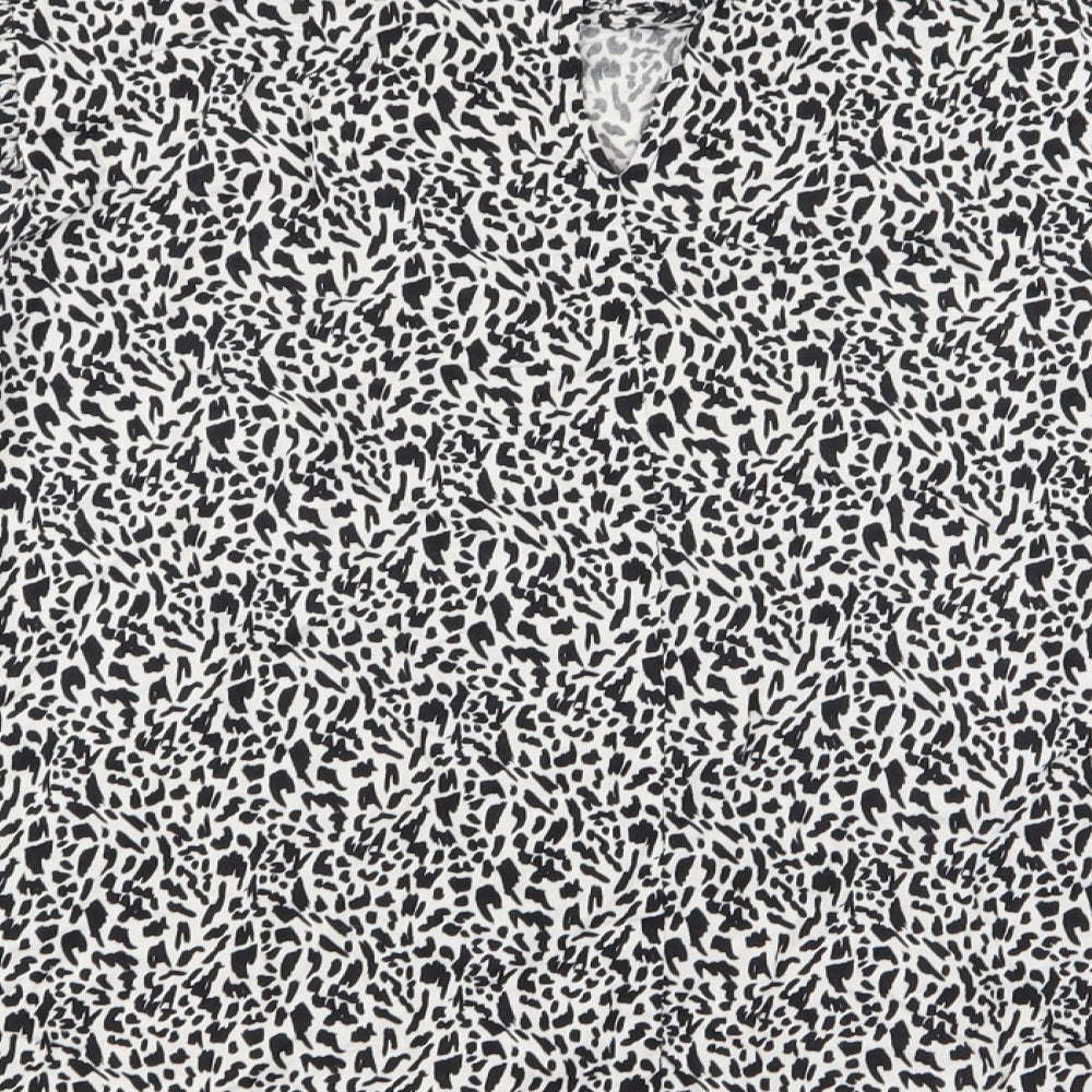 Primark Womens White Geometric  Basic Blouse Size 18