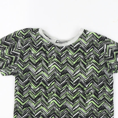 Matlan Boys Green Geometric  Basic T-Shirt Size 8 Years