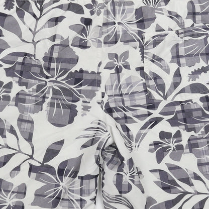 Cedar Wood State Mens White Floral  Cargo Shorts Size S