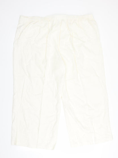 e. Womens White   Trousers  Size 28 L25 in