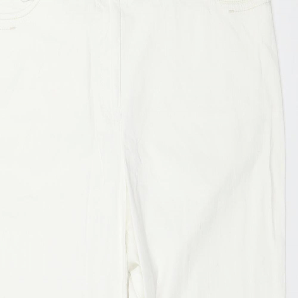 C&A Womens White  Denim Capri Jeans Size 14 L23 in