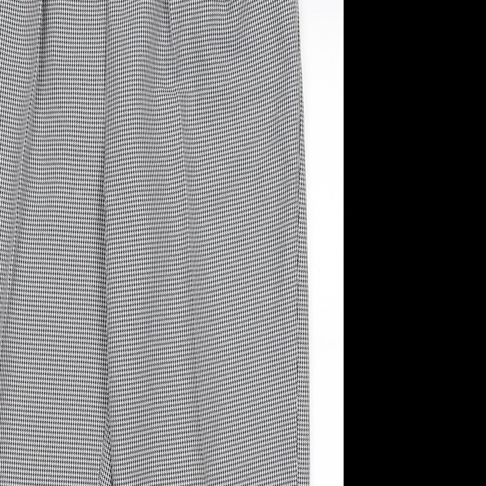 Womens UK Size 16 Preworn Regular Fit  White Trousers