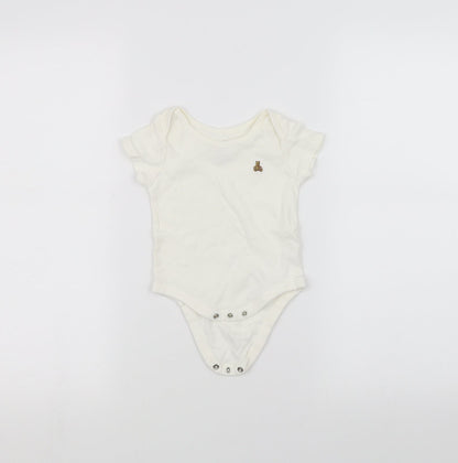 Gap Baby White   Basic T-Shirt Size 3-6 Months