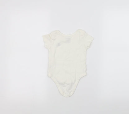 Gap Baby White   Basic T-Shirt Size 3-6 Months