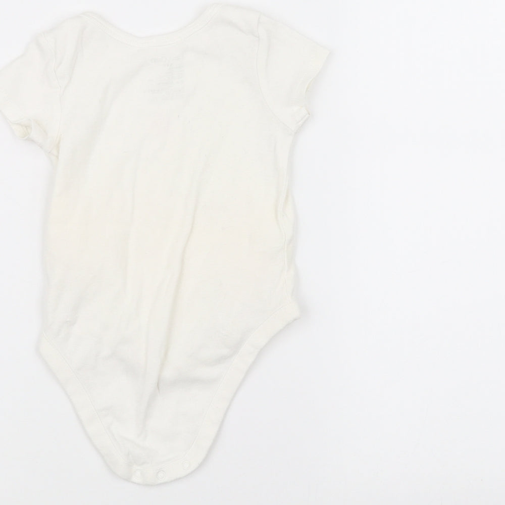 Gap Baby White   Basic T-Shirt Size 3-6 Months