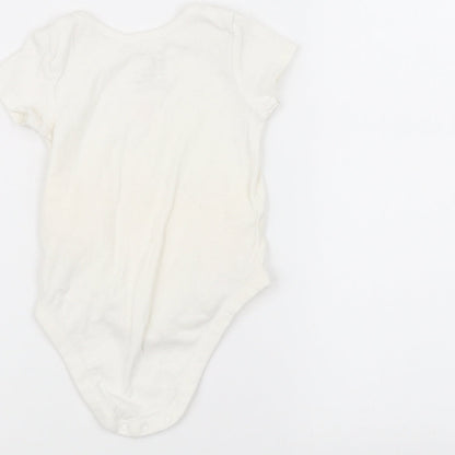 Gap Baby White   Basic T-Shirt Size 3-6 Months