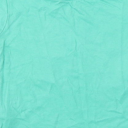 Brand and care label for Primark boys’ green basic t-shirt, size 9-12, months