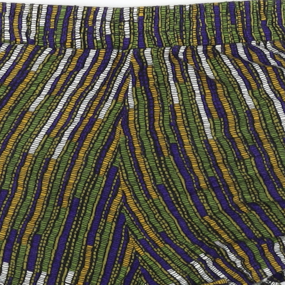 H&M  Womens Green Striped  Chino Shorts Size S