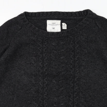 Close-up detail of H&M women’s green knit jumper, size M