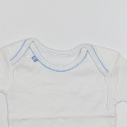 Close-up detail of Preworn Baby White Basic T-Shirt, size 0-3, Months