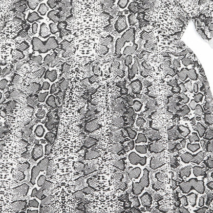 Boohoo Womens Black Animal Print  Fit & Flare  Size 12