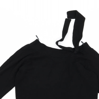 Close-up detail of selet women’s black basic t-shirt, size UK 10, - v